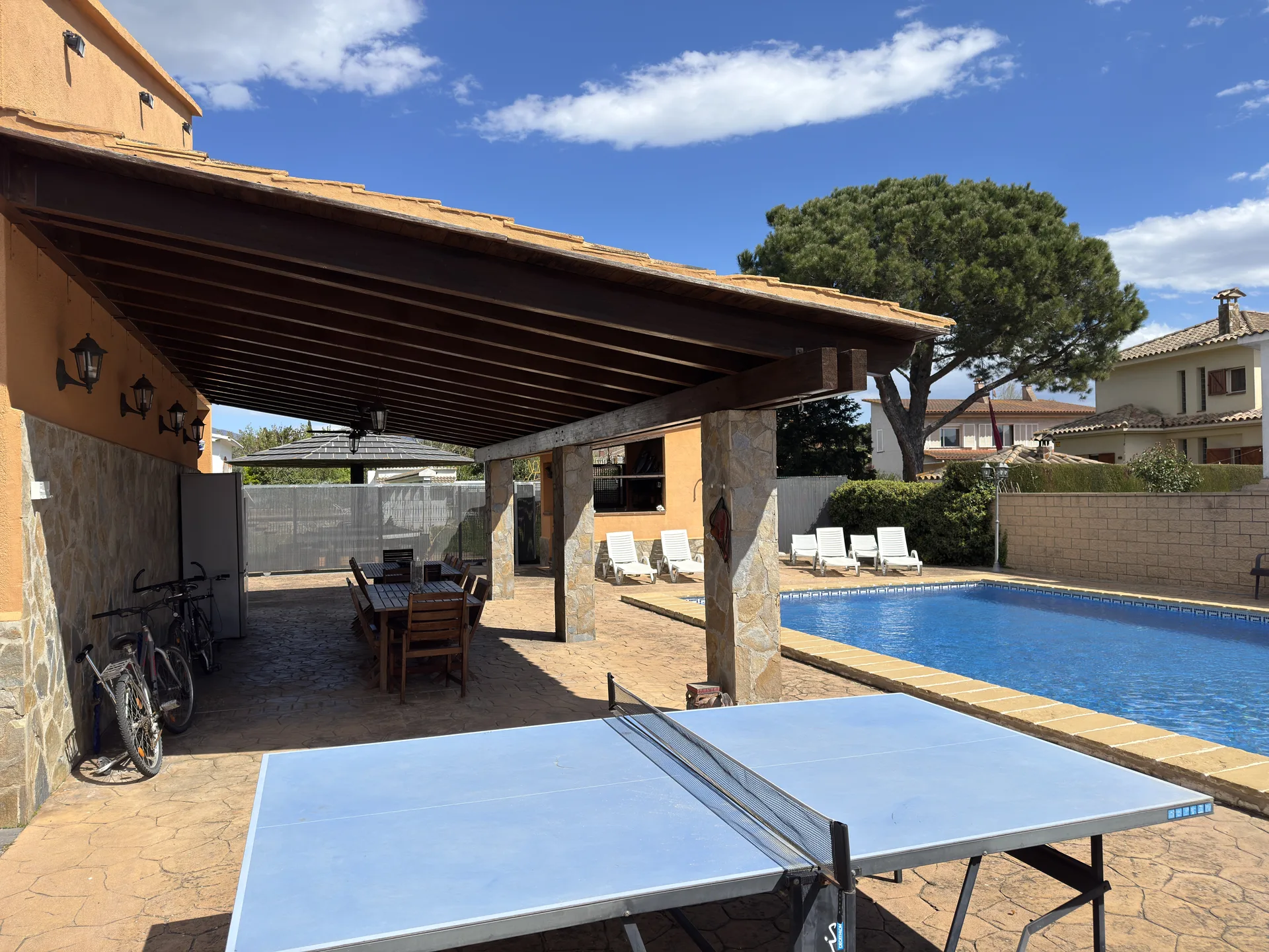 Piscina al capvespre